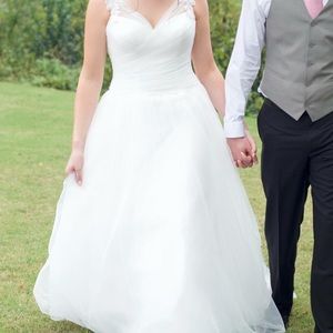Davids Bridal Wedding Dress